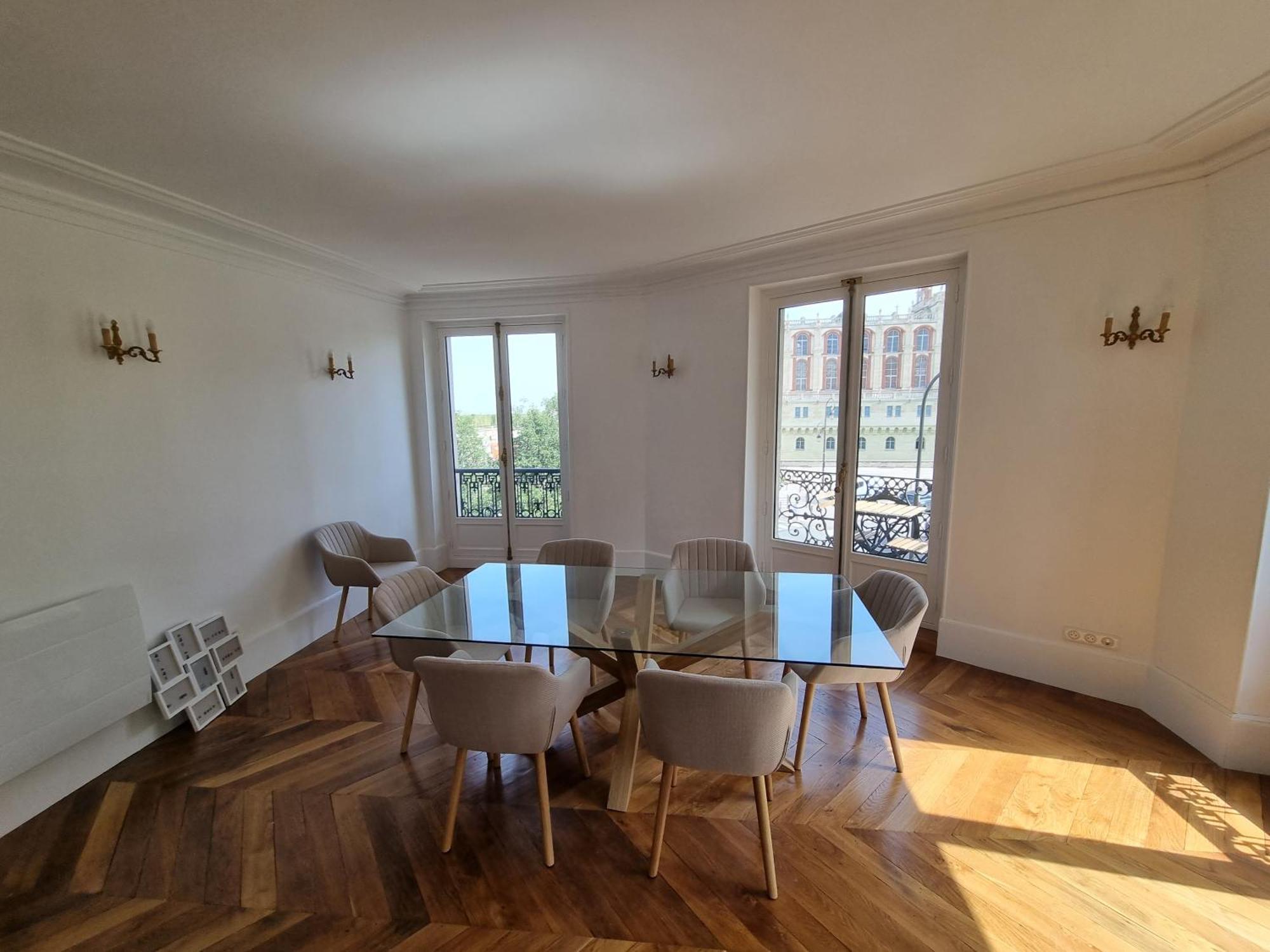 Face Chateau St Germain En Laye, Appartement 4 A 6 Personnes, 23 Min De Paris Champs-Elysees Saint-Germain-en-Laye Kültér fotó